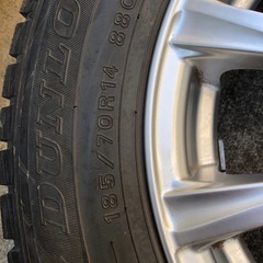 スタッドレスタイヤの画像