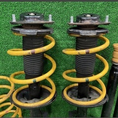 トヨタ エスティマ ACR40W ストラット/アブソーバー 1台分セット 4WDの画像