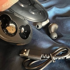 Bluetoothイヤホン 【美品】の画像