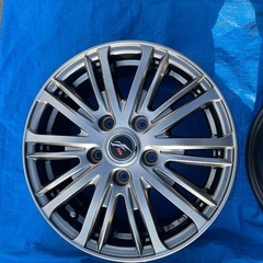ほぼ未使用に近い　15インチ　アルミホイールの画像