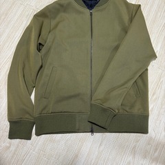 オリーブグリーン MA-1 ジャケットの画像