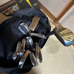 ゴルフクラブ　アイアンなど12本　の画像