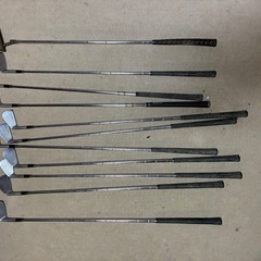 ゴルフクラブ　アイアンなど12本　の画像