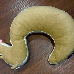 relaxia Lilyリラクシア リリーリスのネックピローの画像