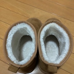 21センチムートンブーツの画像