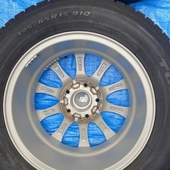 TOYO スタッドレスタイヤ 15インチ ホイール4本セット、値引きしました。の画像