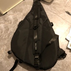 ボディーバッグ　ノートパソコン入るサイズの画像