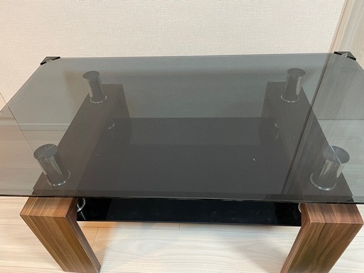 ガラステーブル