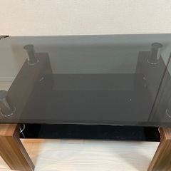 ガラステーブルの画像
