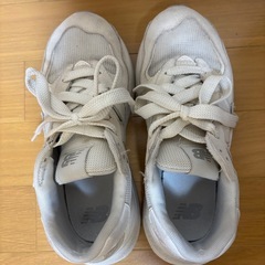 ニューバランス W5740ESA ホワイト 24cmの画像