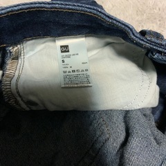 ジーユー　ジーンズ　ジーパン　サイズS 総丈92、股下63、ウエスト平置き32センチの画像
