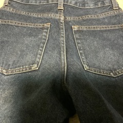 ジーユー　ジーンズ　ジーパン　サイズS 総丈92、股下63、ウエスト平置き32センチの画像