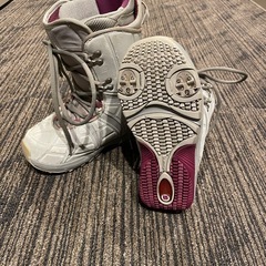 スノーボード　スノボ ブーツ　レディース、キッズ 22cm〜23cm
の画像