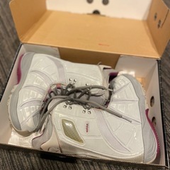 スノーボード　スノボ ブーツ　レディース、キッズ 22cm〜23cm
の画像