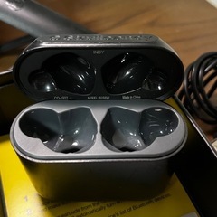 Skallcandy 傷あり 動作問題なし 付属品ありの画像