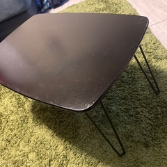 コンパクト折りたたみテーブルの画像