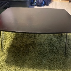 コンパクト折りたたみテーブルの画像