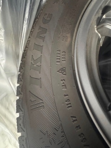 ホイル付スタッドレス　265/65R17  美品
