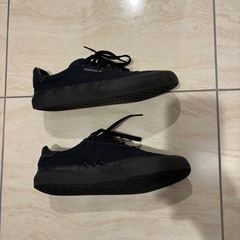 adidasスニーカーの画像