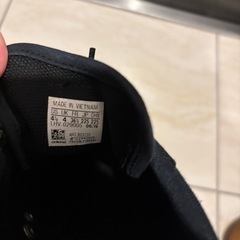 adidasスニーカーの画像