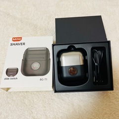 乾湿両用 電気シェーバー IPX7防水 軽量携帯 深剃り 長時間バッテリーの画像