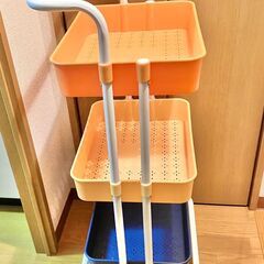 キッチンワゴン キャスター付き 3段　イエロー オレンジ ブルーの画像