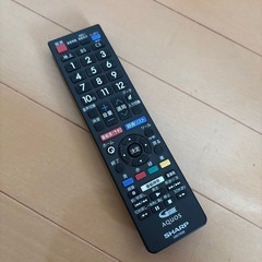 SHARP  AQUOS テレビ32インチの画像