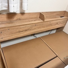 ベッドフレームの画像