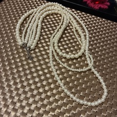 2連、3連ネックレス。ブレスレットの画像
