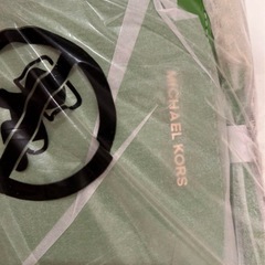 MICHAEL KORSグリーンショルダーの画像