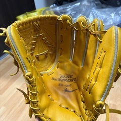 NIKE 軟式用投手グローブの画像