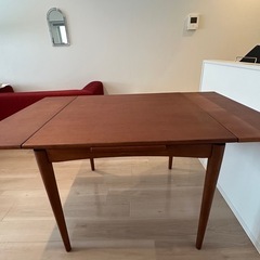 ACTUS ダイニングテーブルの画像