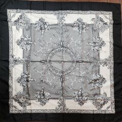 ∴sophia taleese(ソフィア・タリース) シルク100％。美しいモノトーンの大判ストール、いかがでしょうか？の画像