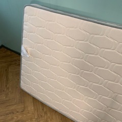 【訳ありタダでお譲りします】シングル　ベッドマットレスbの画像