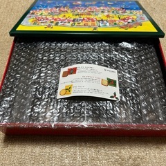 ヨックモック クッキーのクリスマスデザイン収納ボックス（空き缶）の画像