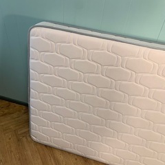 【訳ありタダでお譲りします】シングル　ベッドマットレスa
の画像