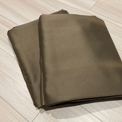 ブラウン カーテンの画像