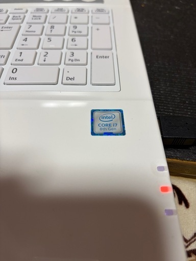 人気のホワイト‼️NEC Lavie NS600jaw