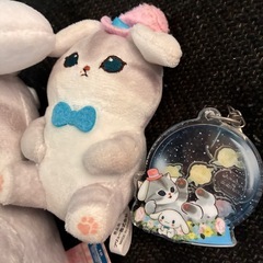 美品✨モフサンド×サンリオシナモロールコラボぬいぐるみとアクキーの画像