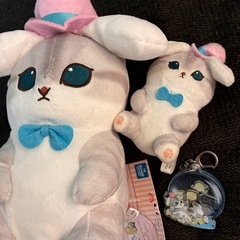 美品✨モフサンド×サンリオシナモロールコラボぬいぐるみとアクキーの画像