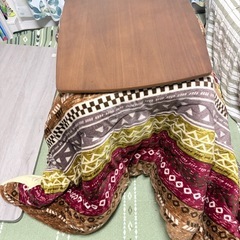 コタツにもなるテーブルの画像