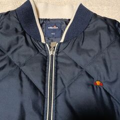 ellesse　子供用ジャンパー　紺　150の画像