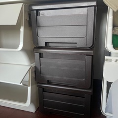 収納ボックスの画像