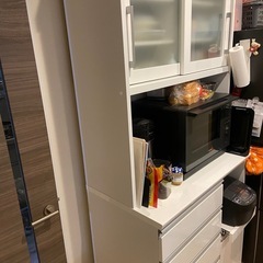 食器棚の画像