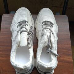 新品 27cm メンズ スニーカー ホワイト 厚底 シューズ 普段着 識別番号:【N580-S】の画像