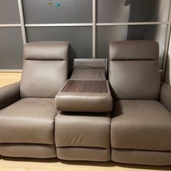 リクライニングソファーの画像