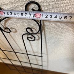 装飾付き アイアンラティス小型ガーデンフェンスの画像