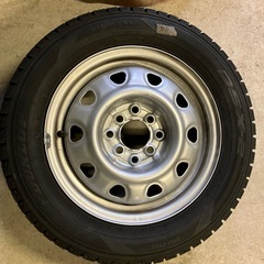 175/65R14 ダンロップ スタッドレスタイヤの画像