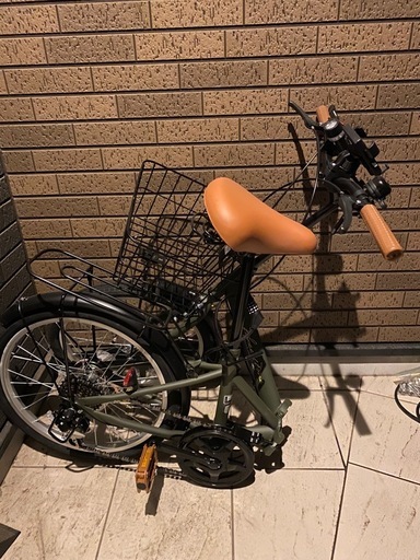 美品　20インチ　折り畳み自転車　　カゴ　ライト　６段変速