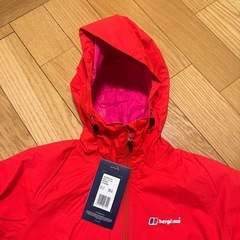 新品　バーグハウス　赤　防水ジャケットの画像